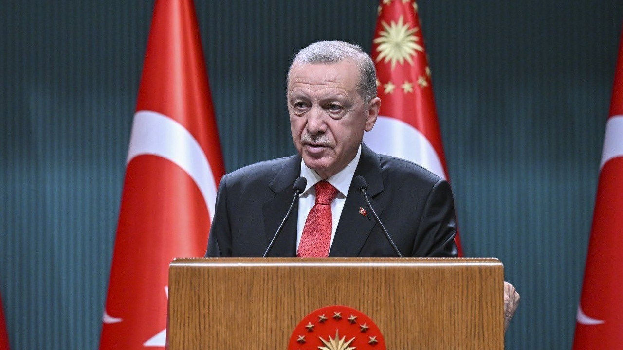 Erdoğan: Bazılarının siyaset sahnesinden tamamen silindiğini göreceğiz…