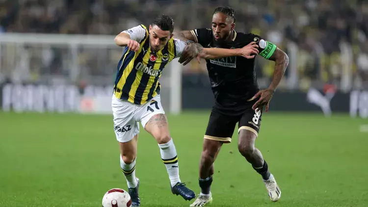 Fenerbahçe liderliği Kadıköy’de bıraktı…