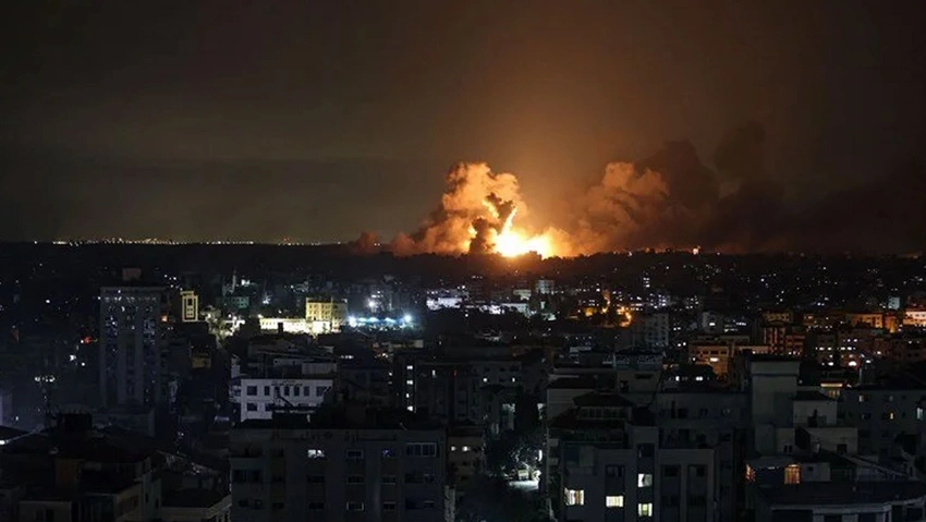 İsrail, Gazze Şeridi’ni gece boyunca bombaladı…