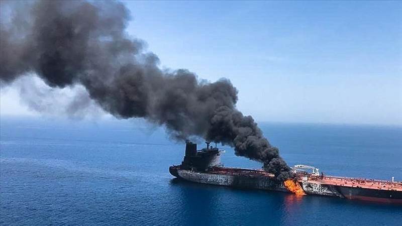 Husiler, İngiliz petrol gemisini vurdu…