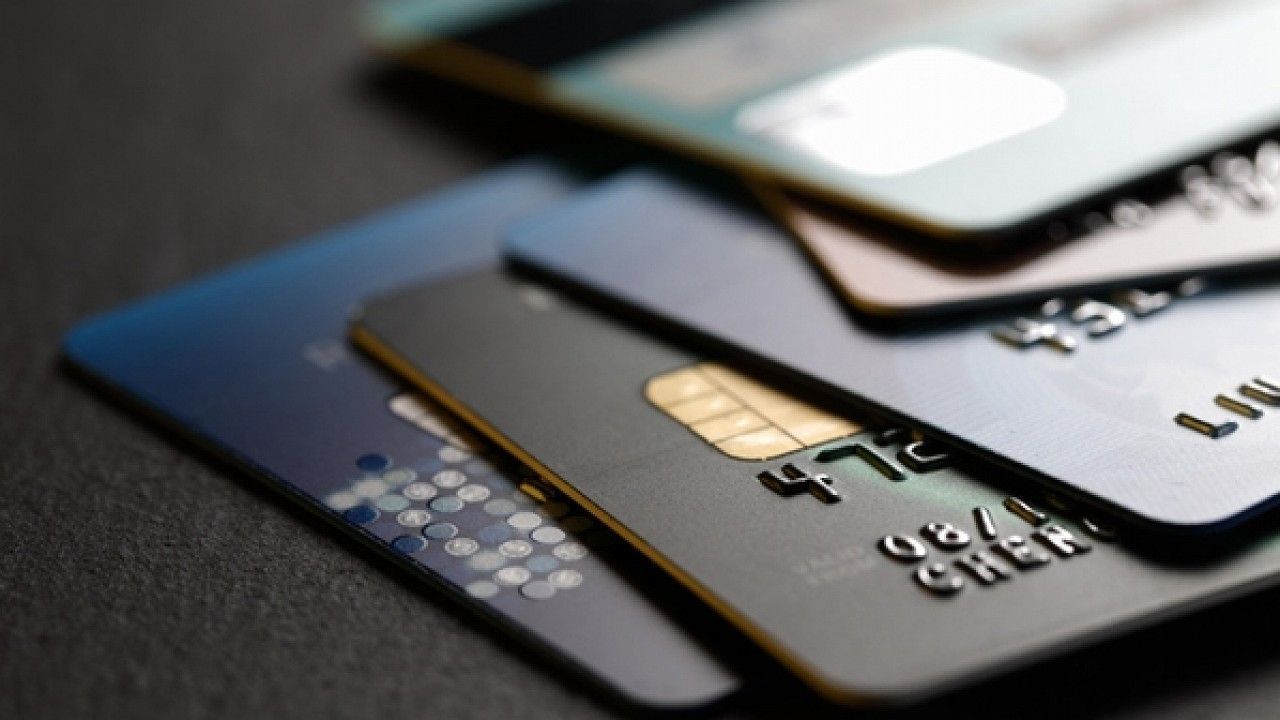 Artan kredi kartı harcamalarına yeni düzenleme yolda…