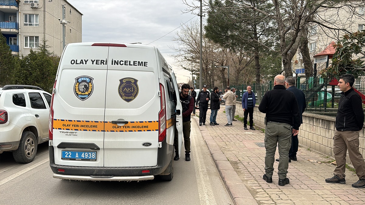 Komiser, polis olan eski eşini öldürdü