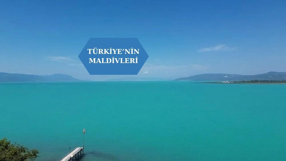 İznik Gölü turkuaz rengini aldı…