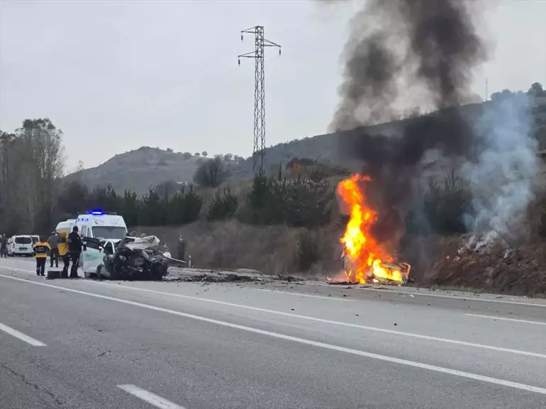 Erzincan’da feci kaza