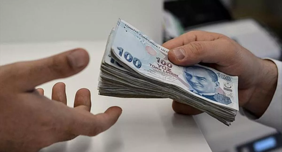 Üniversite mezunlarına 1 milyon, girişimcilere 1.5 milyon lira faizsiz kredi