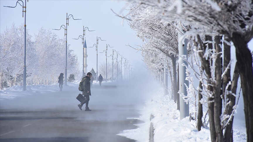Erzincan’da hava sıcaklığı -14’e kadar düştü