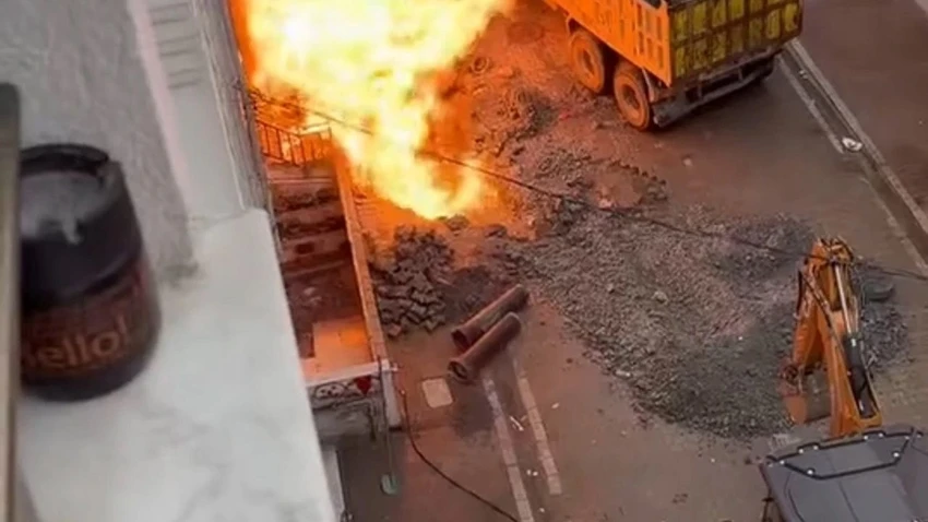 Avcılar’da 4 katlı binada doğal gaz patlaması