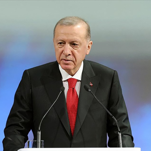 Cumhurbaşkanı Erdoğan: Yabancılardan medet umanlar bizi anlayamaz