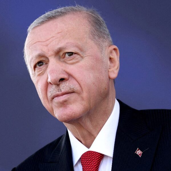 Cumhurbaşkanı Erdoğan: Barış görüşmelerine ev sahipliğine hazırız