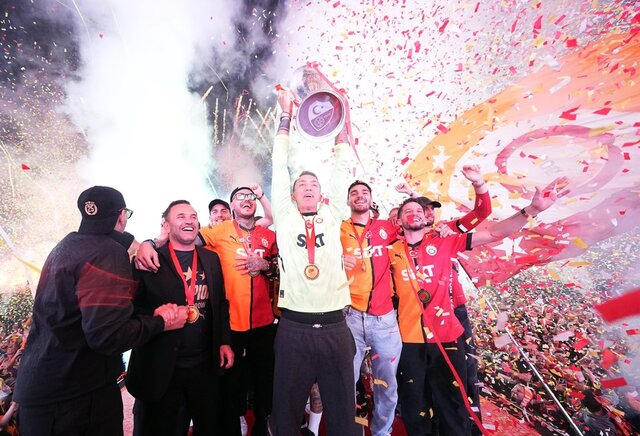 Yüz binler Yenikapı’da buluştu