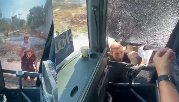 Turist dolu otobüse böyle saldırdılar (video)