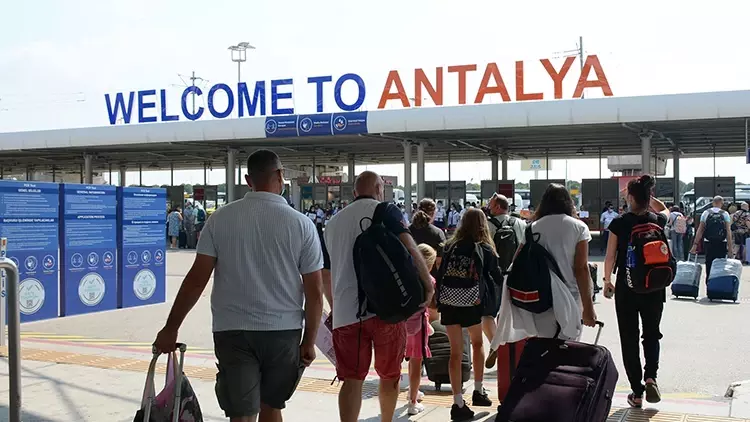 Antalya’da günlük turist rekoru kırıldı