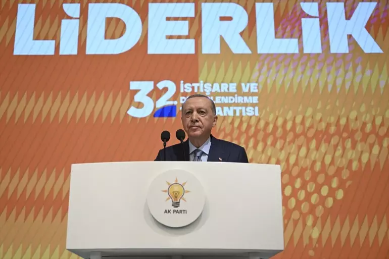 Cumhurbaşkanı Erdoğan’dan Özgür Özel’e tepki: Ümmetin birliğini savunmak suç mu?