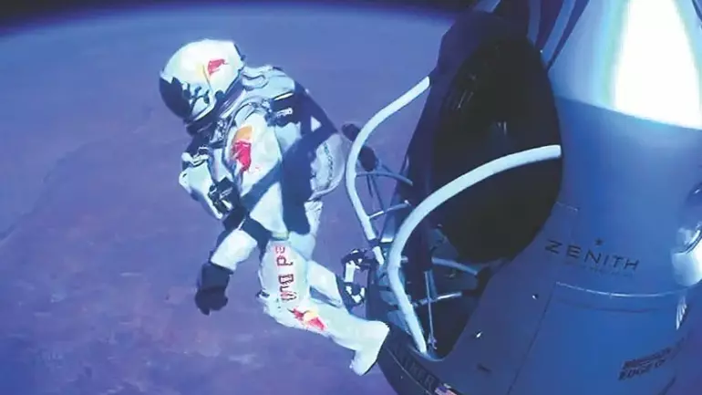 Rekortmen paraşütçü Felix Baumgartner hayatını kaybetti